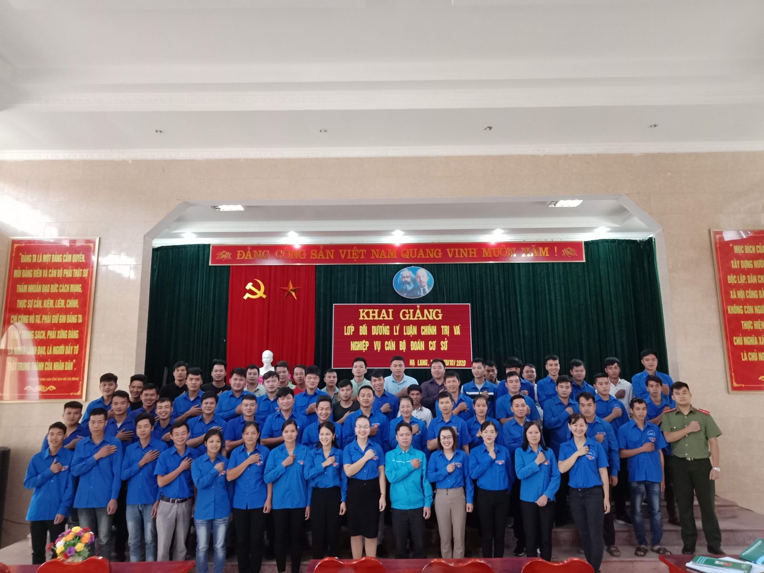 Huyện Đoàn Hạ Lang tổ chức Lớp bồi dưỡng lý luận chính trị, kỹ năng, nghiệp vụ cán bộ Đoàn cơ sở năm 2020