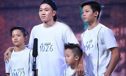 Hải quen biết 3 anh em Lê Hiếu trong một cuộc thi nhảy năm 2014.