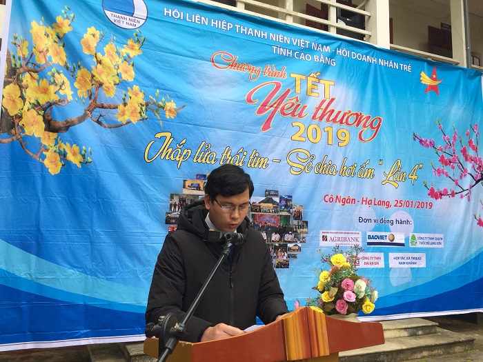 Đồng chí Triệu Văn Thực - Phó Bí thư Tỉnh Đoàn - Chủ tịch Hội LHTN tỉnh phát biểu tại chương trình.