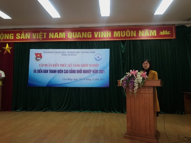 Đ/c Triệu Thanh Dung – Phó Bí thư Tỉnh Đoàn phát biểu tại Diễn đàn.
