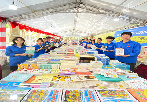 Thành Đoàn tổ chức hoạt động nâng cao văn hóa đọc trong đoàn viên, thanh niên
