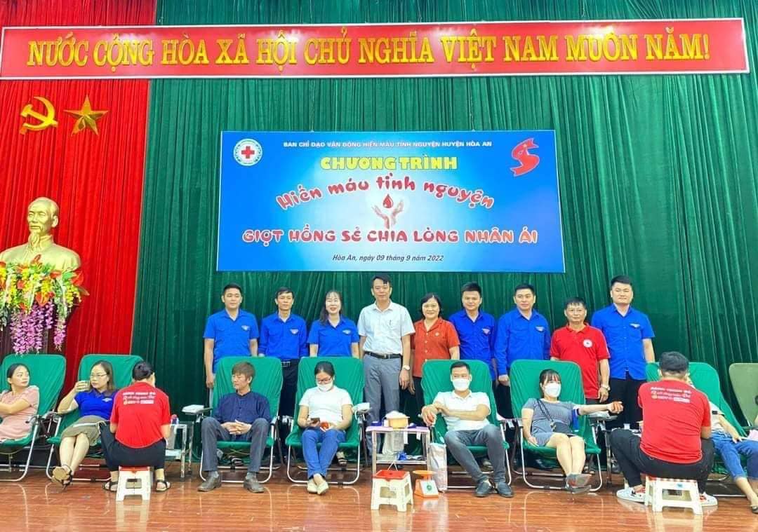 Huyện Đoàn Hòa An phối hợp tổ chức Chương trình "Hiến máu tình nguyện - Giọt hồng chia sẻ lòng nhân ái" năm 2022.