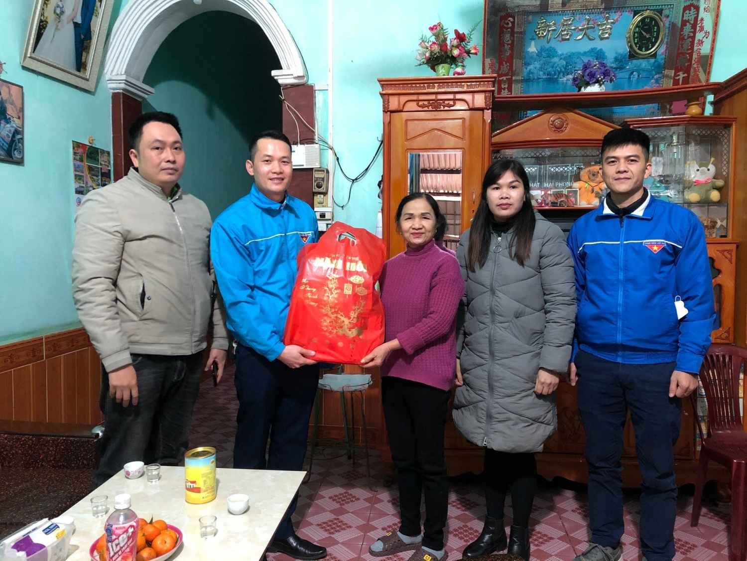 ĐTN huyện Hà Quảng thăm, tặng quà cựu TNXP