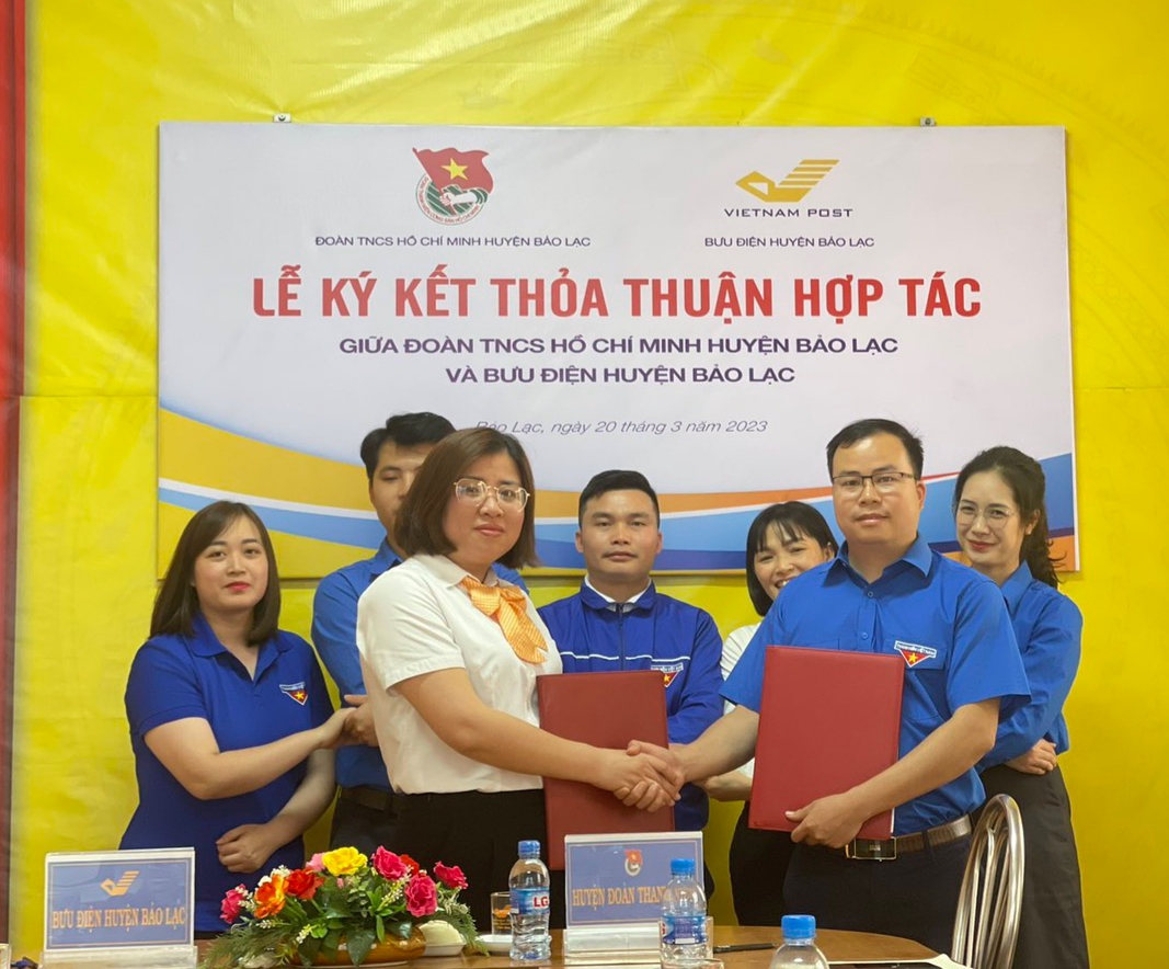 Huyện Đoàn Bảo Lạc và Bưu điện huyện Bảo Lạc ký kết thỏa thuận hợp tác