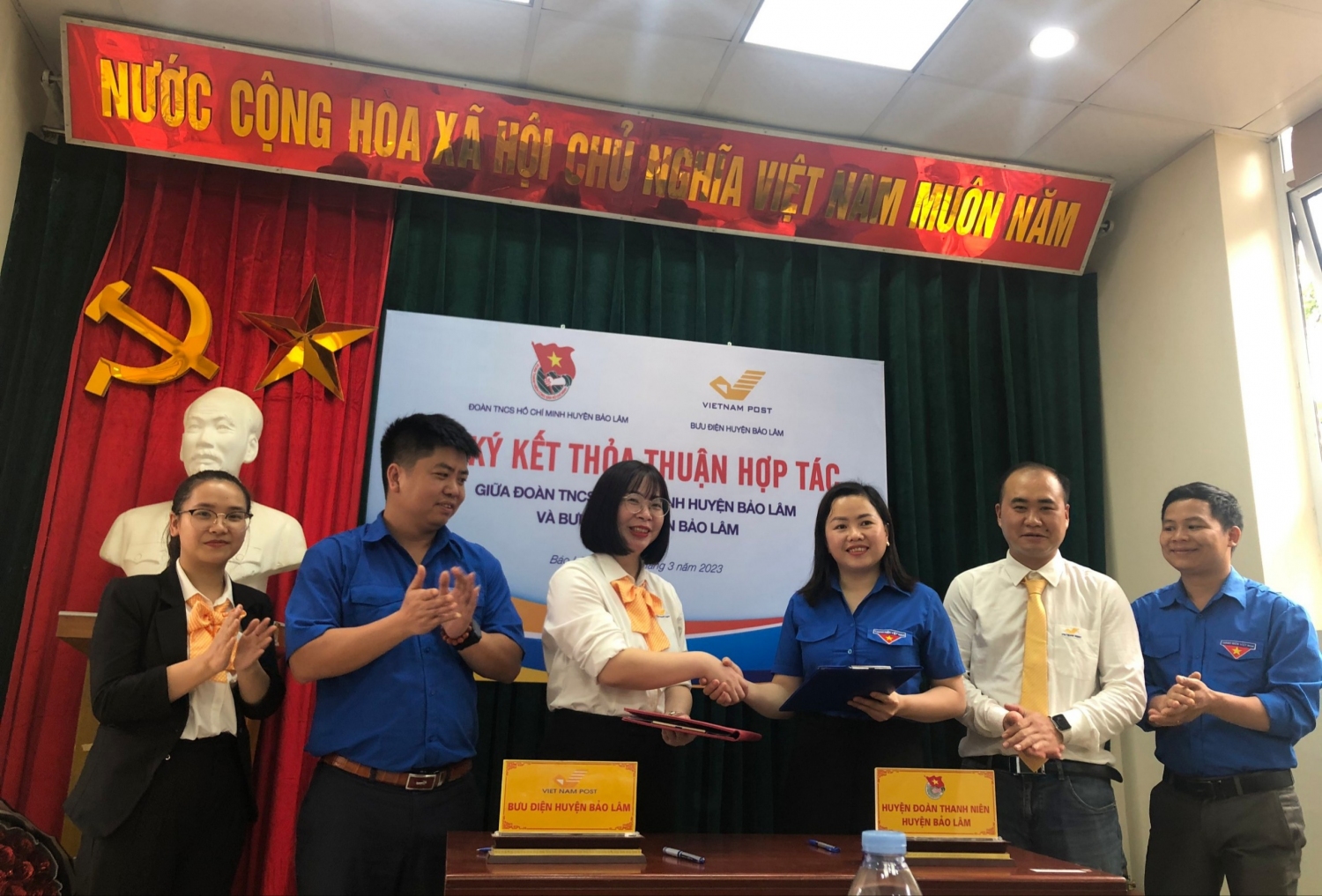 Huyện Đoàn Bảo Lâm và Bưu điện huyện Bảo Lâm ký kết thỏa thuận hợp tác