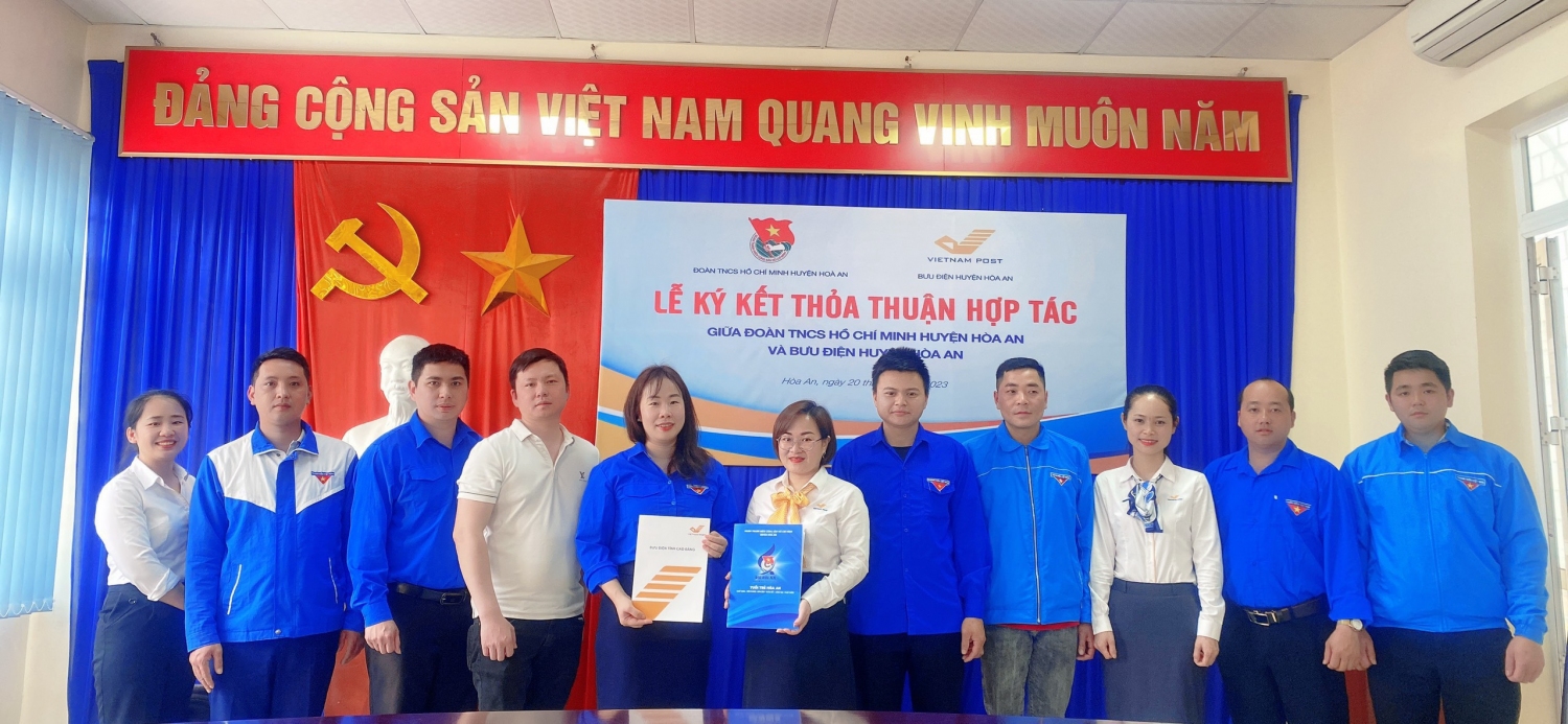 Huyện Đoàn Hoà An và Bưu điện huyện Hòa An ký kết thỏa thuận hợp tác