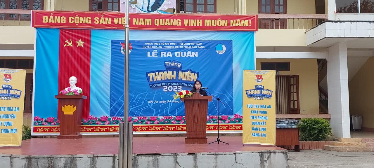 Đ/c Lê Thị Biên - Bí thư Huyện Đoàn Hòa An phát biểu phát động Tháng Thanh niên năm 2023.