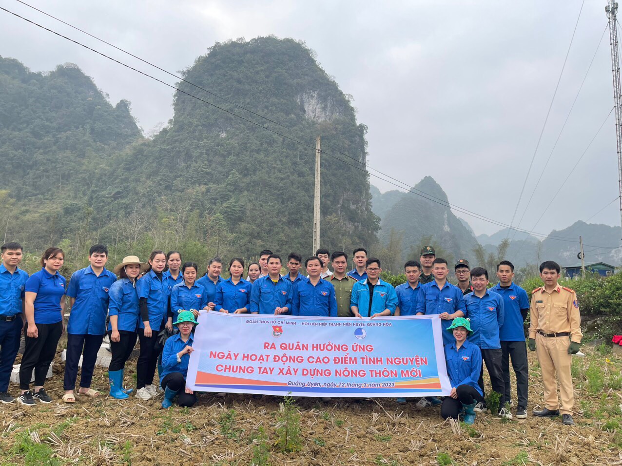 BTV Huyện Đoàn Quảng Hòa tổ chức ra quân Ngày hoạt động tình nguyện chung tay xây dựng nông thôn mới  "xây mương nội đồng" tại xóm Lũng Luông, thị trấn Quảng Uyên.