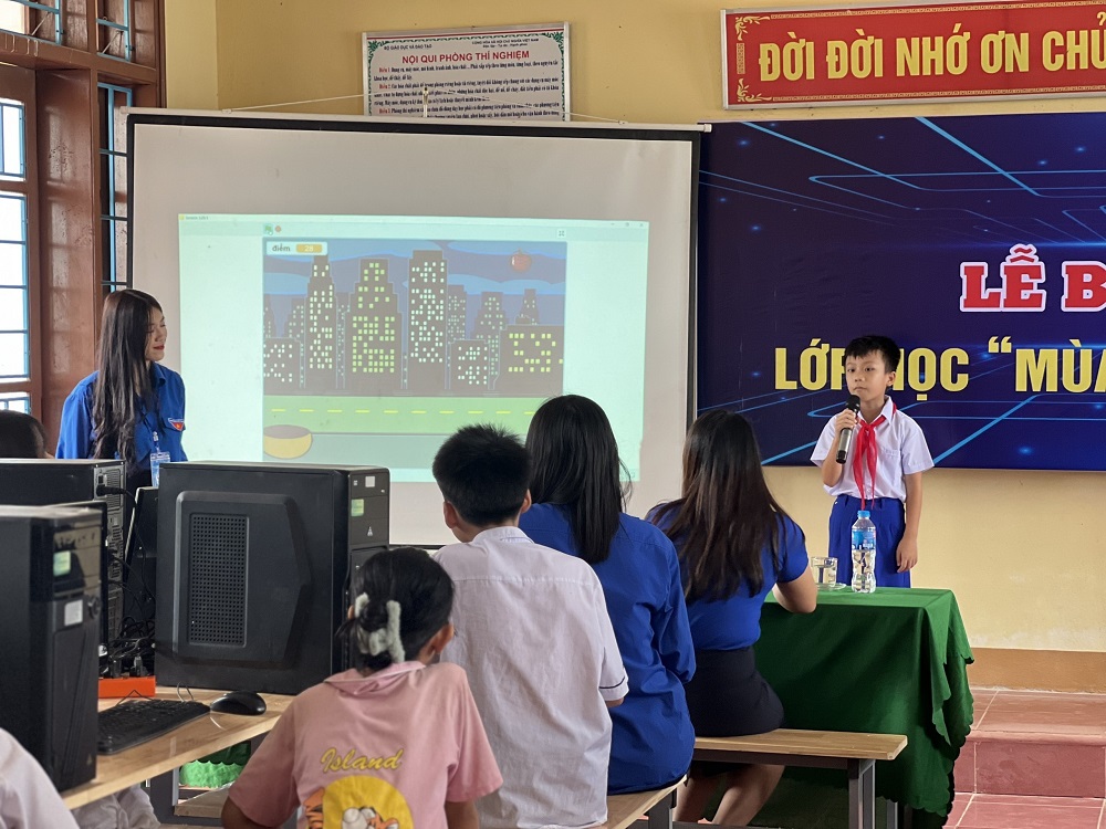 Quảng Trị: Bế giảng lớp học “Mùa hè số” năm 2023