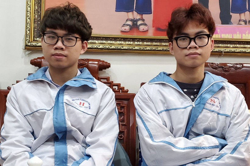 Hai anh em song sinh Nguyễn Lê Bảo Long và Nguyễn Lê Thành Công cùng giành giải Nhất môn Sinh học trong kỳ thi HSG Quốc gia 2023 - 2024