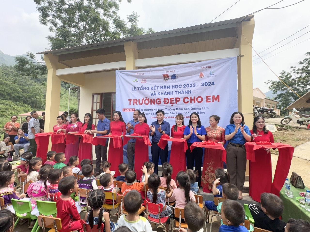 lễ khánh thành trg đẹp cho em