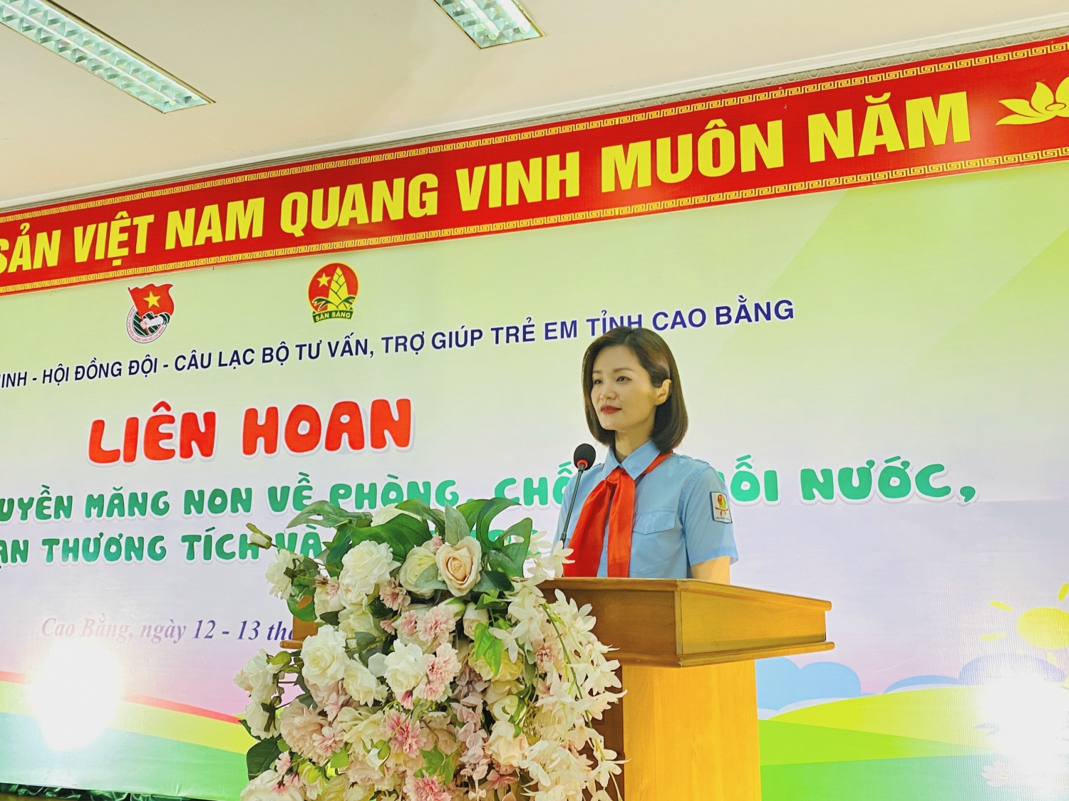 Đ/c Tô Phương Chi - Phó Bí thư  Tỉnh Đoàn - Chủ tịch Hội đồng Đội tỉnh phát biểu khai mạc Liên hoan.