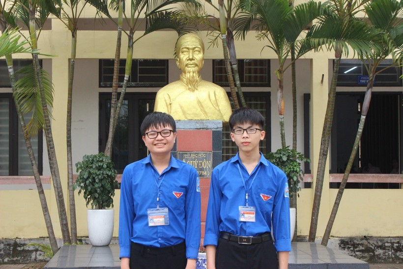 2 học sinh Trường THPT Lê Quý Đôn giành thủ khoa tại Kỳ thi học sinh giỏi cấp tỉnh lớp 11
