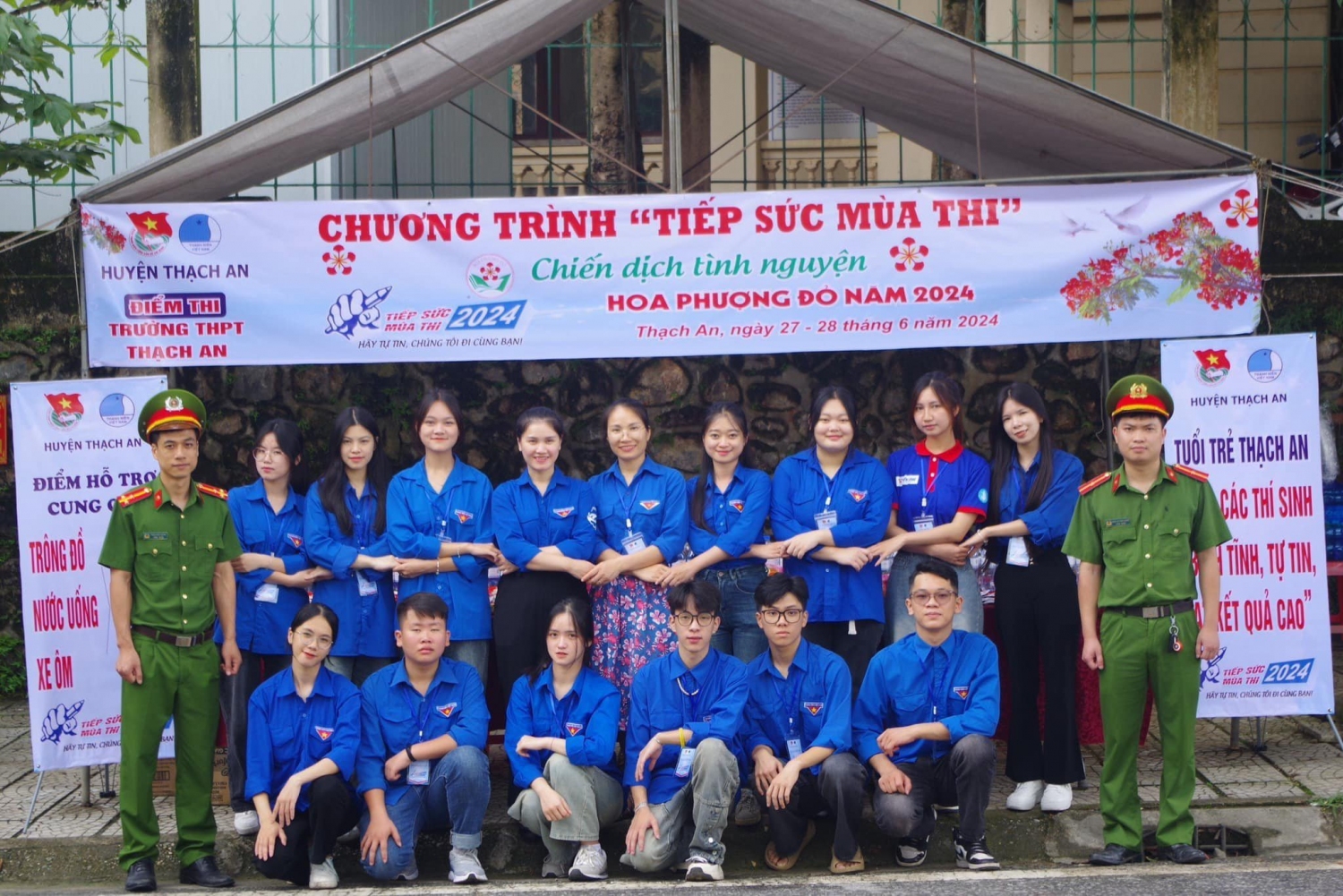Đội hình "Tiếp sức mùa thi" huyện Thạch An.