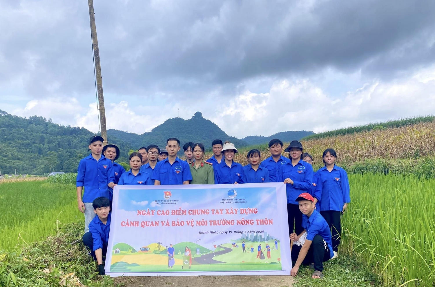 ĐVTN ra quân hưởng ứng Ngày cao điểm tình nguyện chung tay xây dựng cảnh quan, bảo vệ môi trường năm 2024 và Ngày Chủ nhật xanh lần III năm 2024.