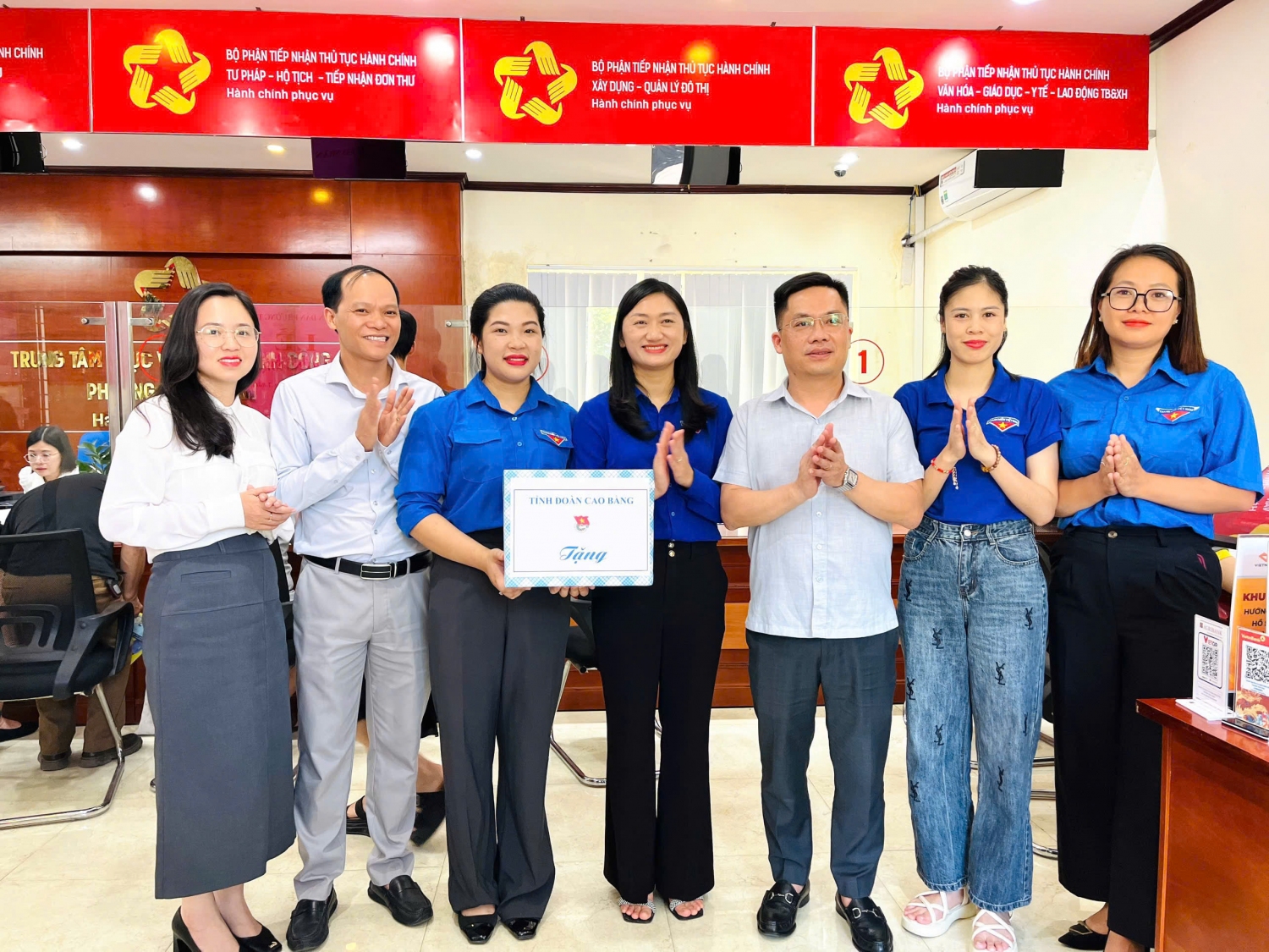 Đồng chí Triệu Thanh Dung – Bí thư Tỉnh Đoàn thăm, tặng quà động viên các đội hình thanh niên tình nguyện trên địa bàn tỉnh (2)