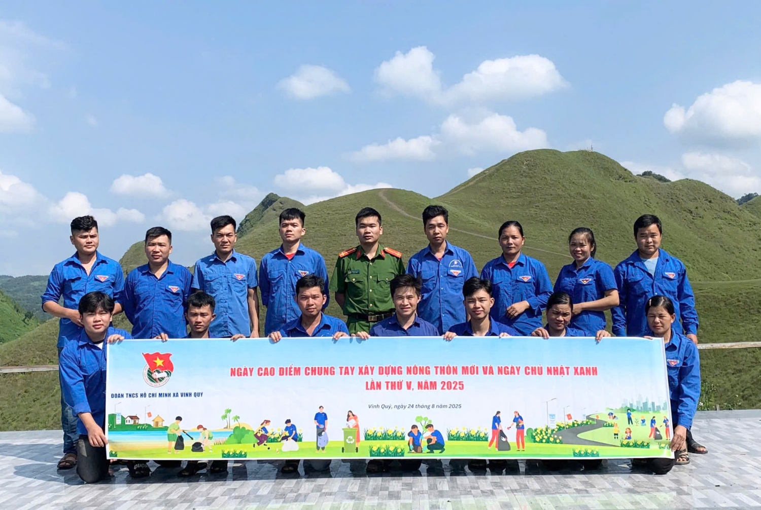 Tuổi trẻ xã Vinh Quý ra quân hưởng ứng Ngày Chủ nhật xanh lần thứ V, năm 2025.