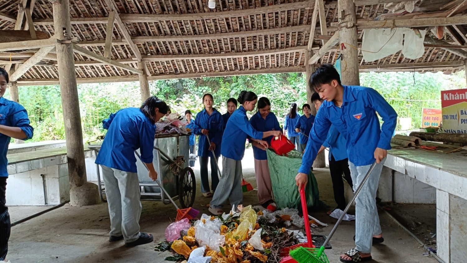 Mô hình “Chợ dân sinh giảm thiểu rác thải nhựa”