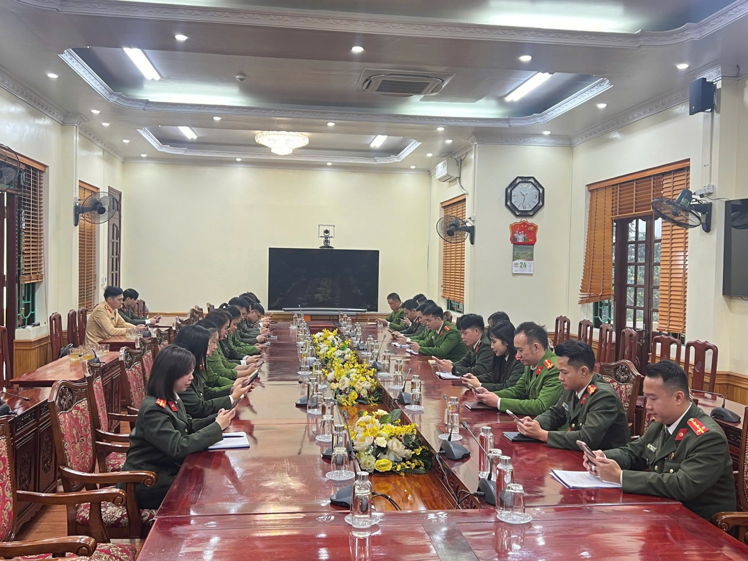 Ban Thanh niên Công an tỉnh tổ chức cho cán bộ Đoàn, đoàn viên tham gia hưởng ứng thi trực tuyến về cải cách hành chính.