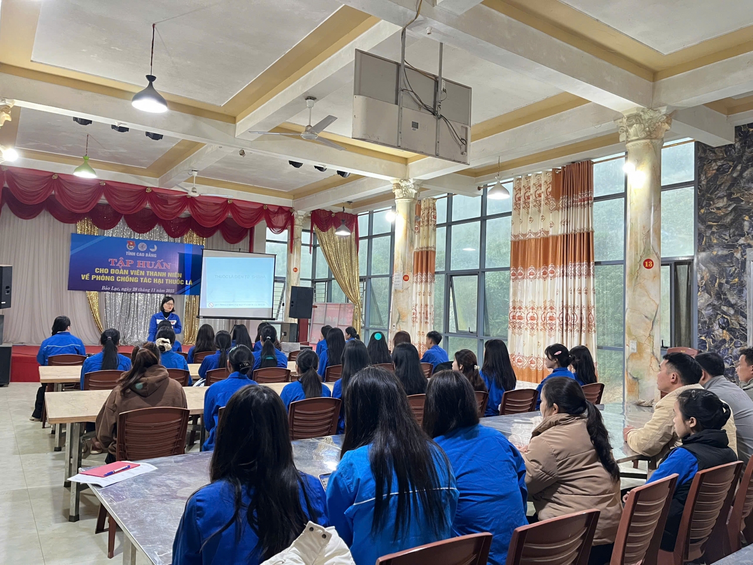 Hội nghị tập huấn cho đoàn viên, thanh niên về phòng, chống tác hại của thuốc lá tại xã Bảo Lạc.