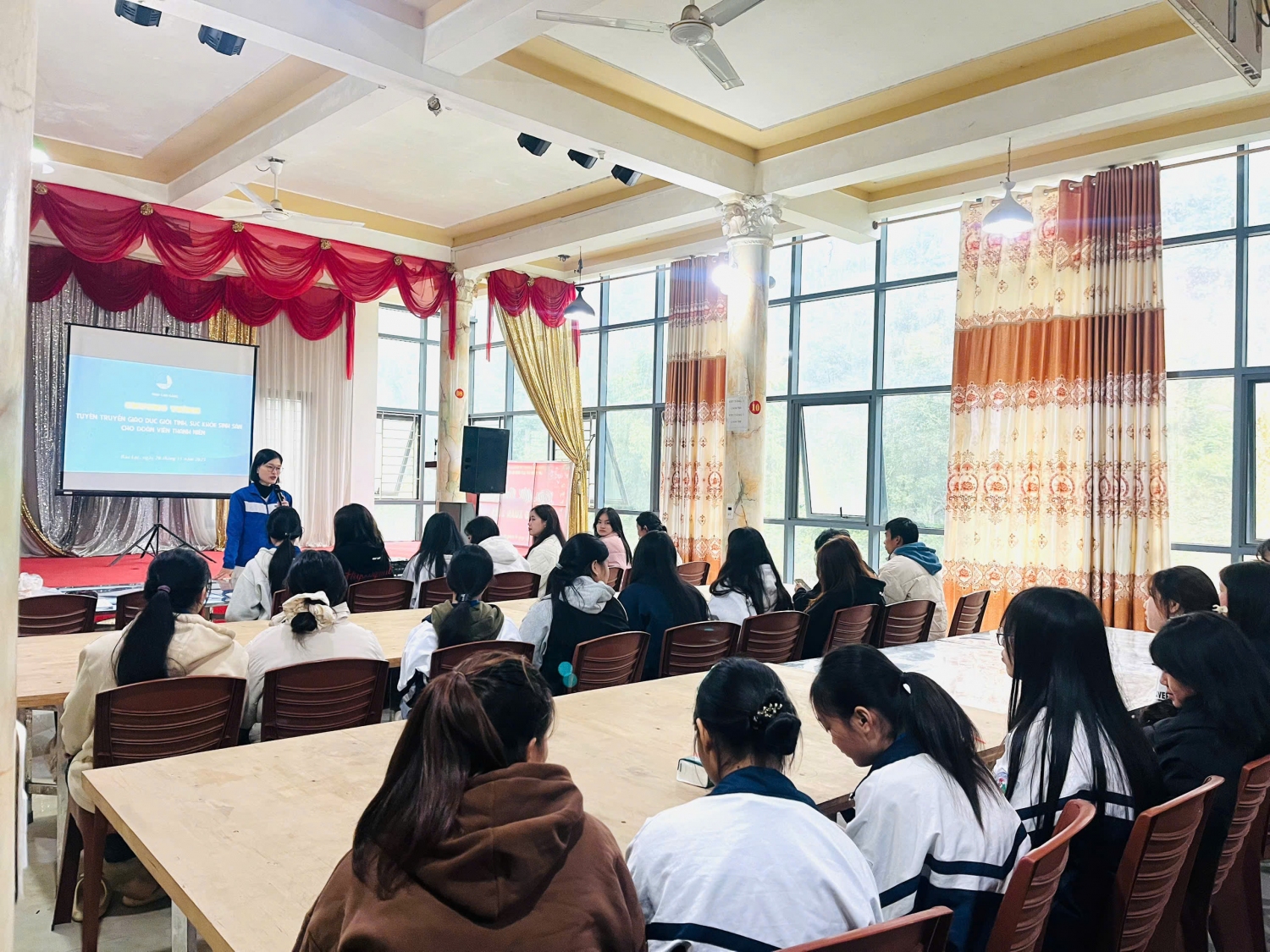 Chương trình tuyên truyền, giáo dục giới tính và sức khỏe sinh sản cho đoàn viên, hội viên và thanh niên tại xã Bảo Lạc.