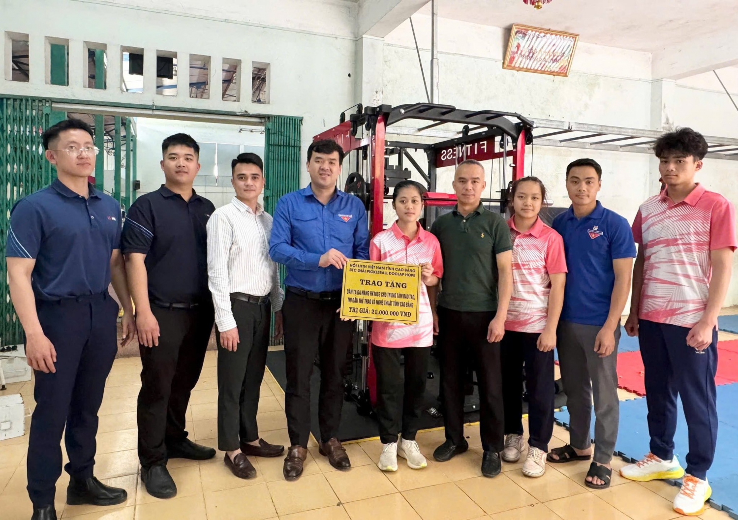 Tỉnh Đoàn - Hội Liên hiệp Thanh niên Việt Nam tỉnh, Ban Tổ chức Giải Pickleball "DocLap Hope - Chung tay sau bão" trao tặng các công trình ý nghĩa tại xã Thanh Long và Trung tâm Thi đấu Thể thao và Nghệ thuật tỉnh.