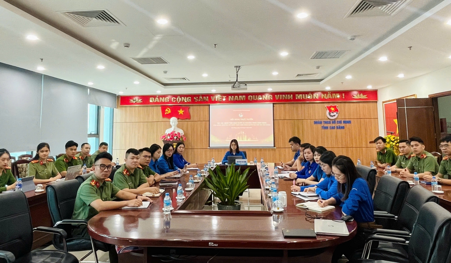 Tuổi trẻ Cao Bằng tham dự Hội nghị tại điểm cầu cấp tỉnh.