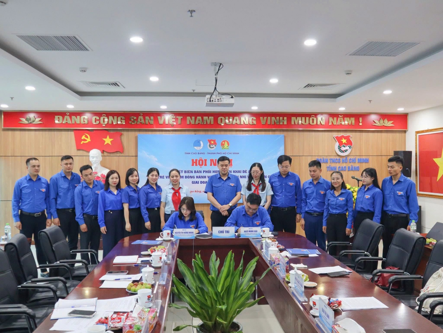 Tỉnh Đoàn Cao Bằng và Thành Đoàn Thành phố Hồ Chí Minh tổ chức Chương trình ký kết Biên bản ghi nhớ phối hợp thực hiện Đề án “Tuổi trẻ Việt Nam đồng hành với thanh thiếu nhi vùng biên giới giai đoạn 2025 - 2030”.