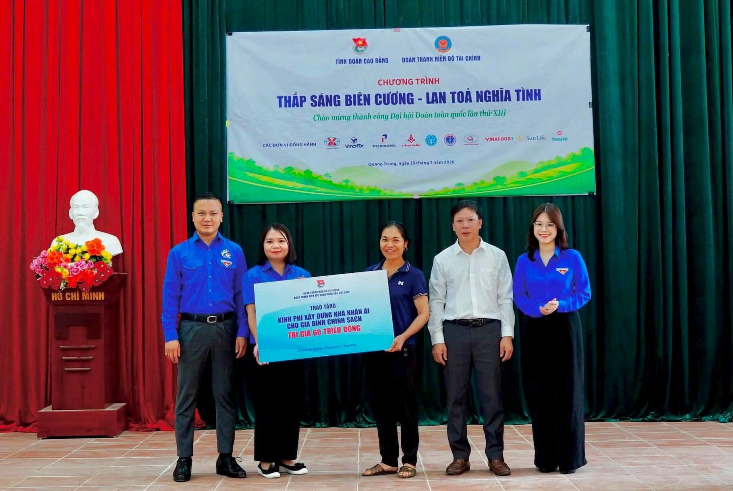 Tỉnh Đoàn Cao Bằng phối hợp với Đoàn Thanh niên Bộ Tài chính tổ chức chương trình tình nguyện, an sinh xã hội và Hành trình về nguồn với nhiều hoạt động ý nghĩa, thiết thực hướng về thanh thiếu nhi và Nhân dân tại các xã Hòa An và xã Quang Trung.
