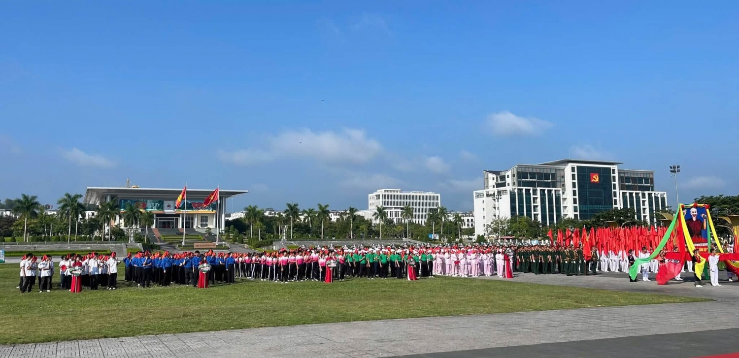 Đoàn viên thanh niên Cao Bằng tham gia diễu hành tại Lễ khai mạc Đại hội TDTT tỉnh Cao Bằng lần thứ X năm 2026.