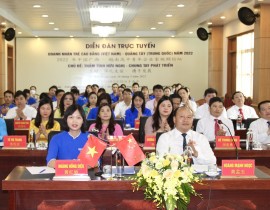 Dien-dan-truc-tuyen-doanh-nhan-tre-Cao-Bang-Viet-Nam-Quang-Tay-Trung-Quoc.jpg