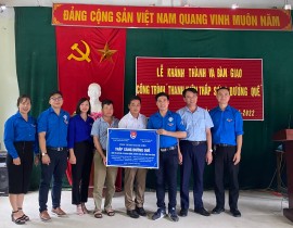 Le-khanh-thanh-va-ban-giao-CTTN-Thap-sang-duong-que.jpg
